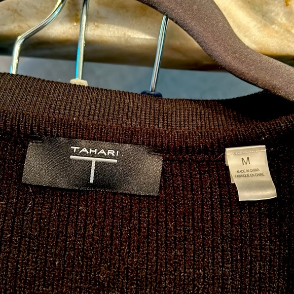 Tahari Sweater - Size Medium Colors of Black, Cream, Beige Excellent Condition - Picture 4 of 4